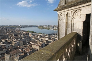 t3 à la location -   33000  BORDEAUX, surface 75 m2 location t3 - UBI476906108
